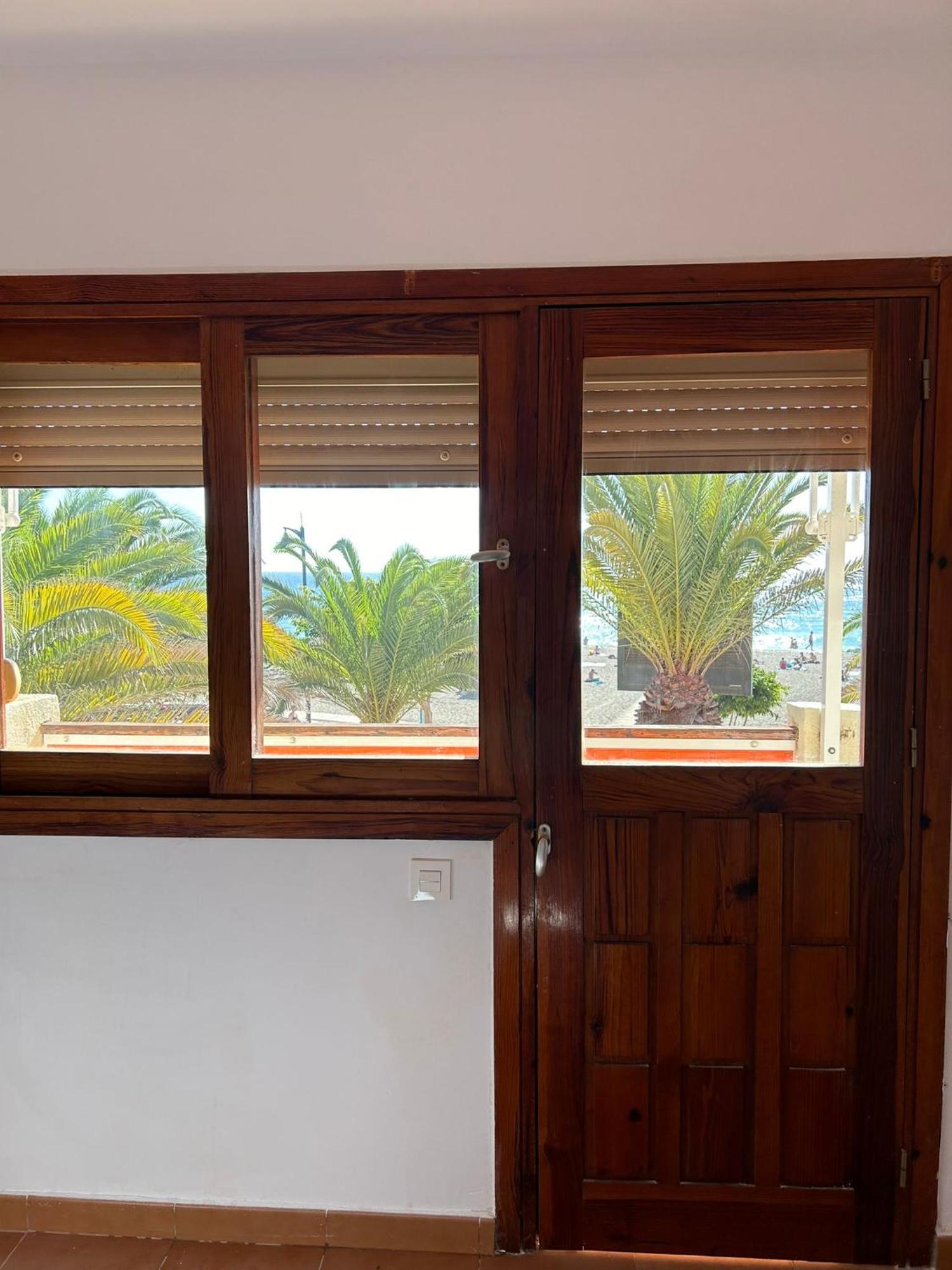 Prime Beachfront Location, Free Parking, Steps To The Sand Los Cristianos  Exterior foto